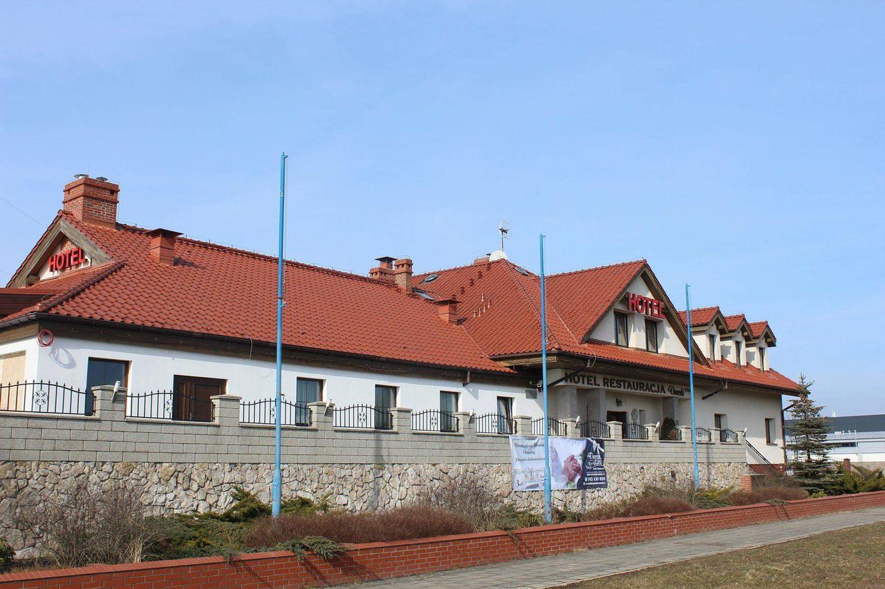 Hotel Dworski Galaktyczny Park Warzymice Kültér fotó
